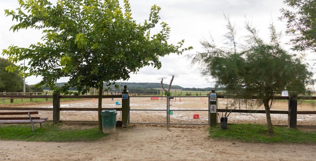 La Ferme Des Nonains Daire Montjavoult Dış mekan fotoğraf